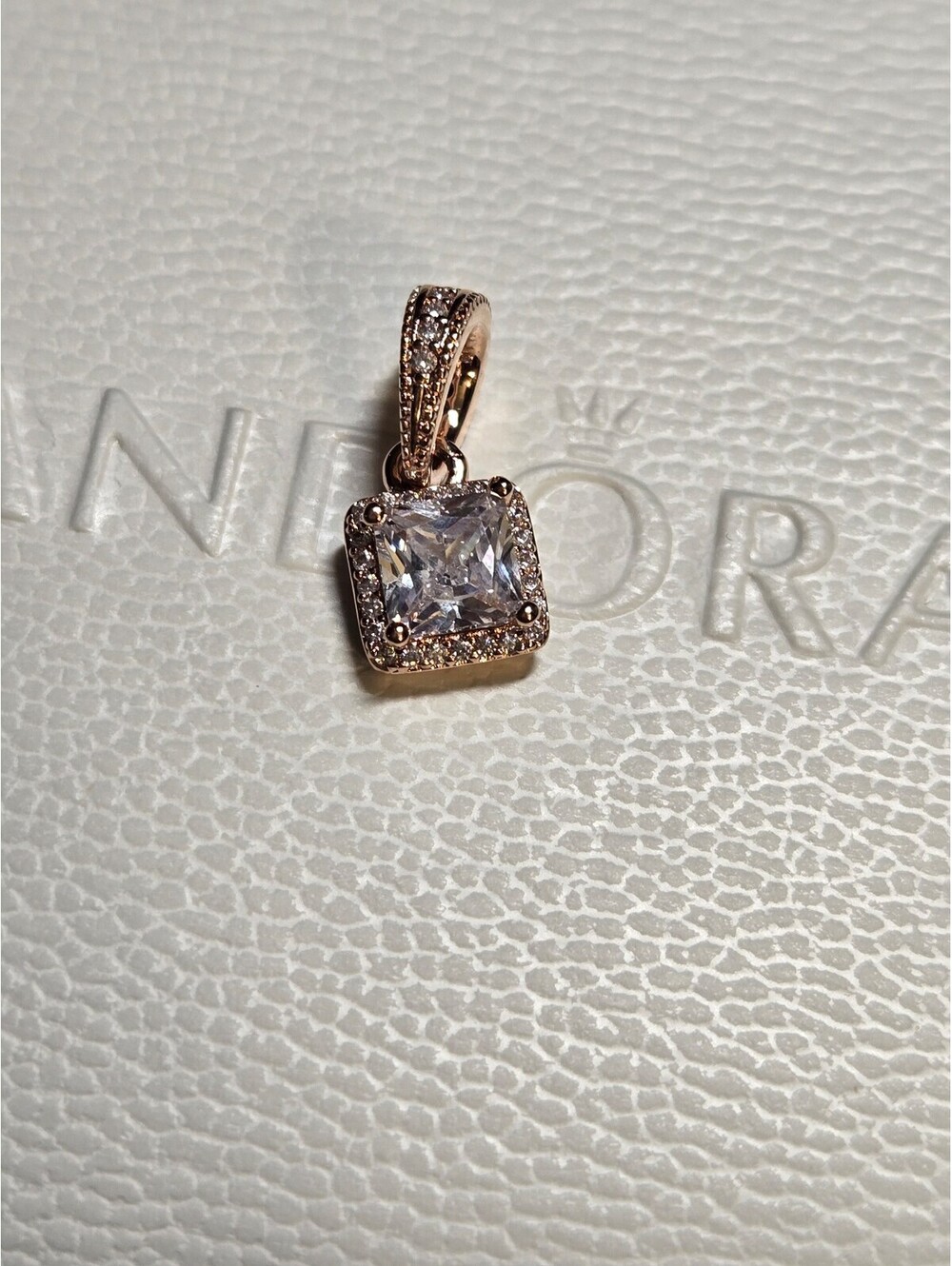 Pandora charm rose gold cubic zirconia ale met